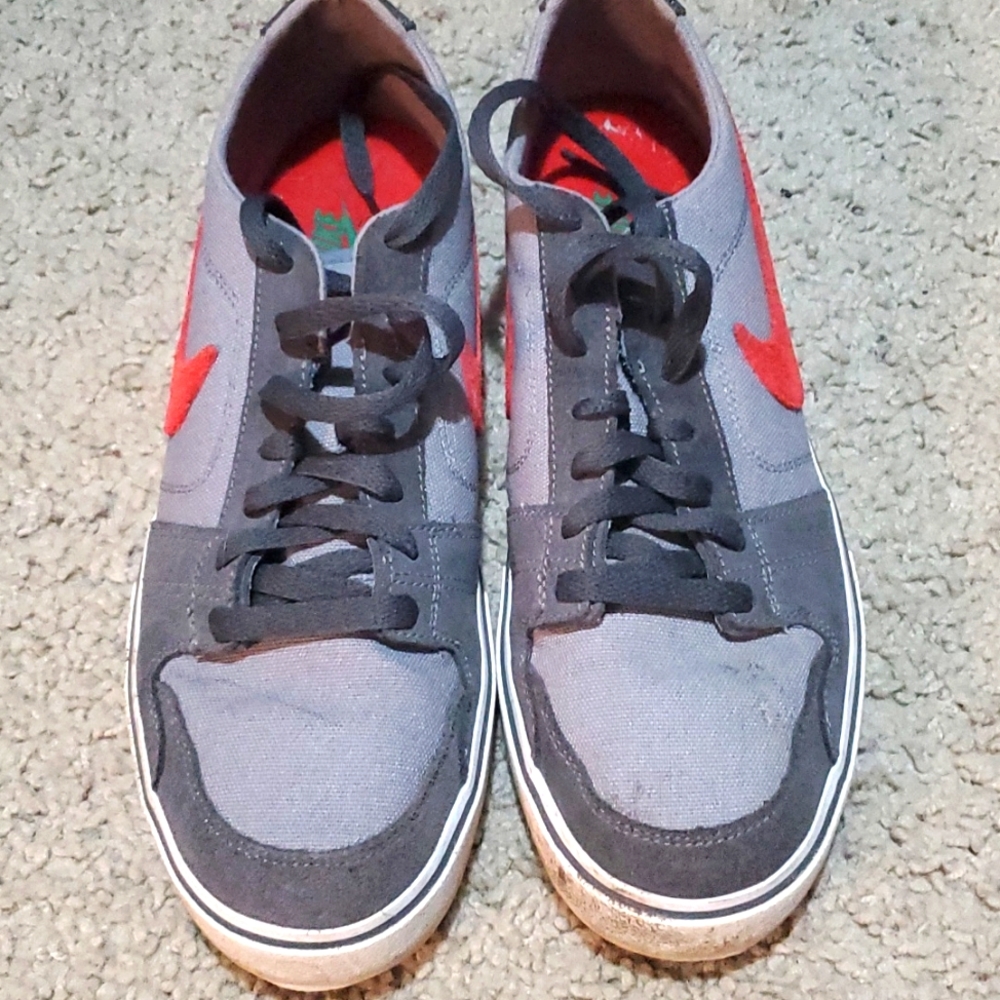 Mens Nike Ruckus LR Shoes